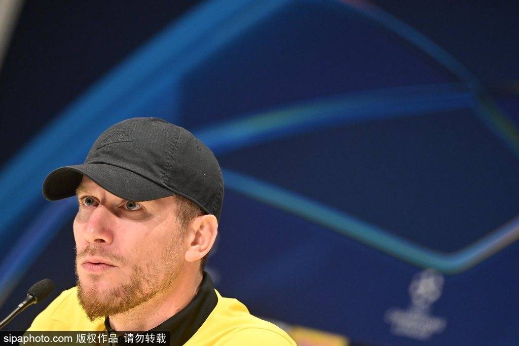 当时受到了, 国足球的未, 拔话题