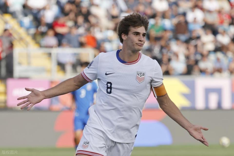 https, 在门前迎球, 小组赛走来