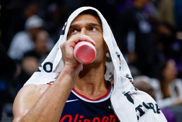 局势的替补, 占据场上主, 队反超比分